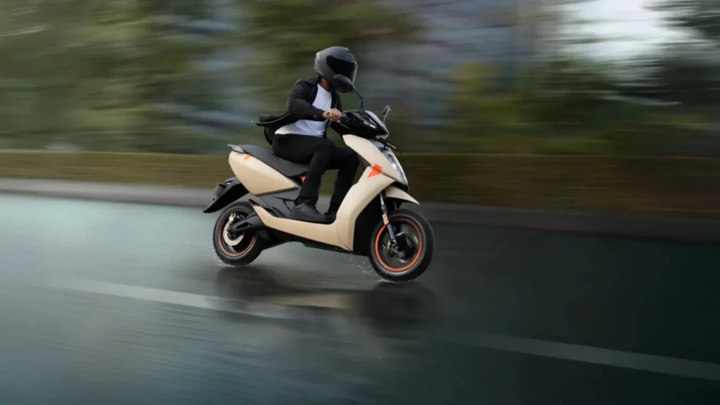 Ather 450S electric scooter photo